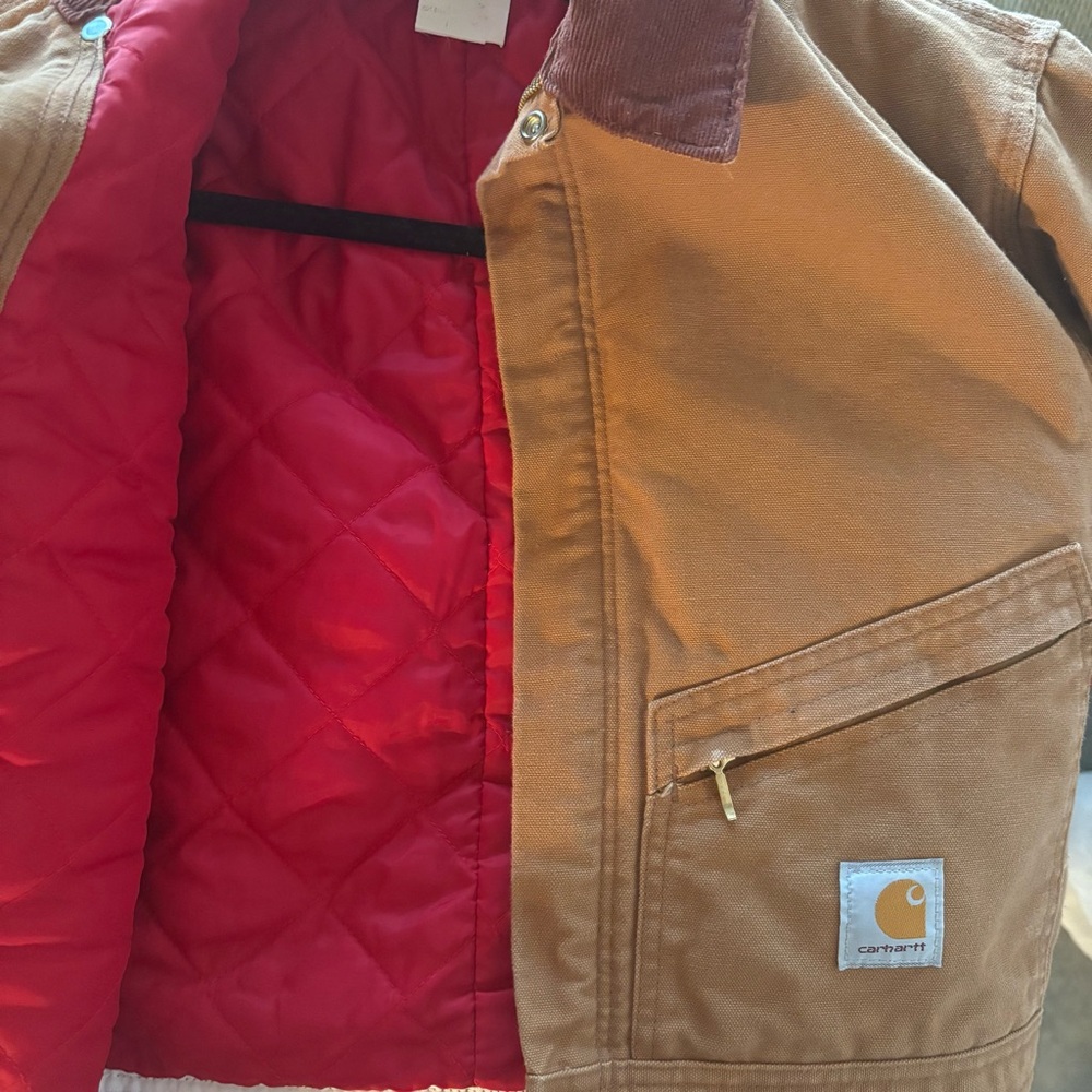 Reworked Vintage Carhartt Women's Brown Jacket with Red Accents - Picture 5 of 5